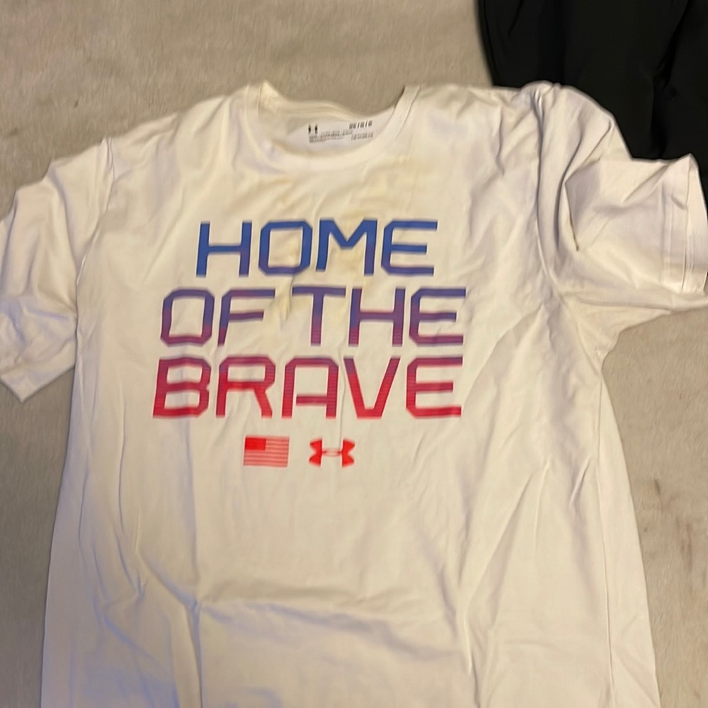 Under armor shirt